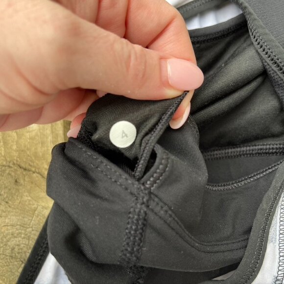 Lululemon Run: For Your Money Tank Seaside Dot White / Black Size 4 - Picture 8 of 8